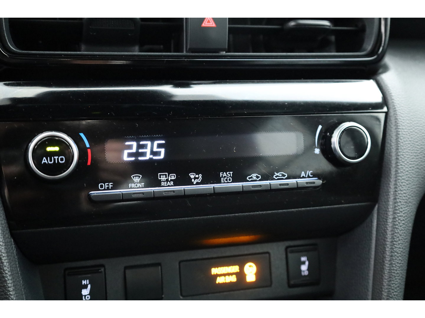 Toyota Yaris Cross 1.5 Hybrid 130 Teamplayer | Winter pack | Safety Pack | Navi | Apple CarPlay | Camera | Adapt. Cruise