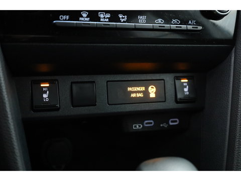 Toyota Yaris Cross 1.5 Hybrid 130 Teamplayer | Winter pack | Safety Pack | Navi | Apple CarPlay | Camera | Adapt. Cruise