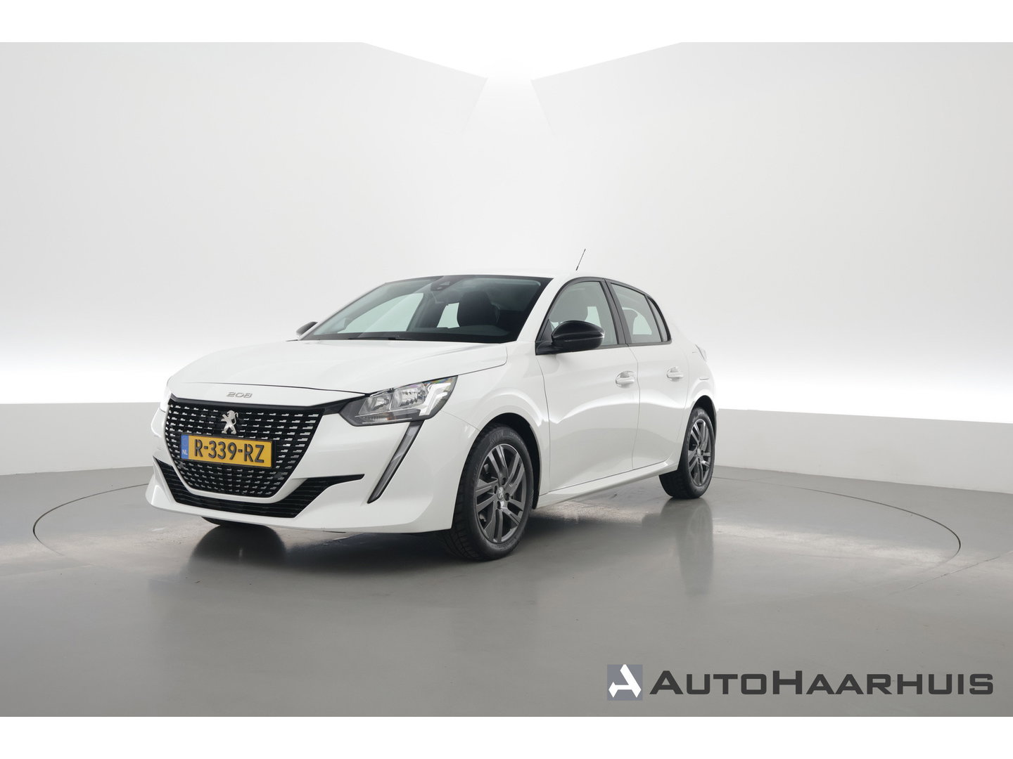 Peugeot 208 1.2 PureTech Allure Pack | Cruise Control | Apple CarPlay & Android Auto | DAB | All Season | PDC + A | Navi