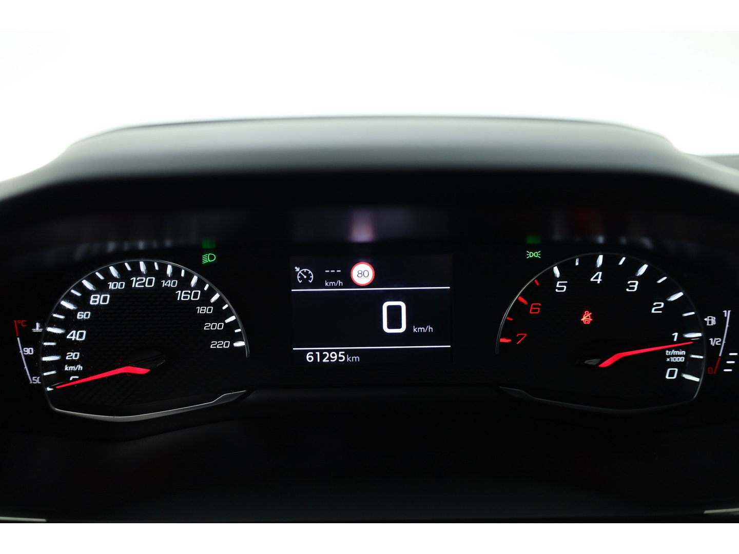 Peugeot 208 1.2 PureTech Allure Pack | Cruise Control | Apple CarPlay & Android Auto | DAB | All Season | PDC + A | Navi