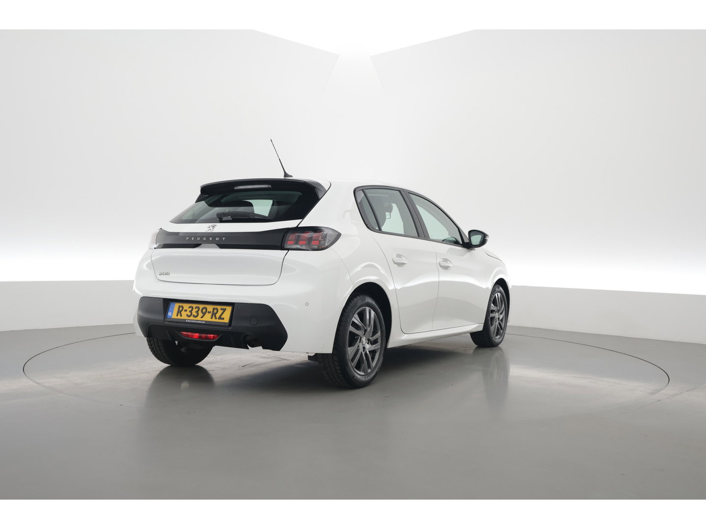 Peugeot 208 1.2 PureTech Allure Pack | Cruise Control | Apple CarPlay & Android Auto | DAB | All Season | PDC + A | Navi