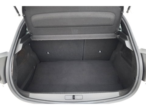 Peugeot 208 1.2 PureTech Allure Pack | Cruise Control | Apple CarPlay & Android Auto | DAB | All Season | PDC + A | Navi