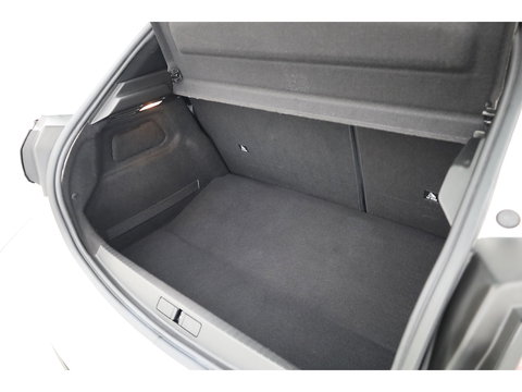 Peugeot 208 1.2 PureTech Allure Pack | Cruise Control | Apple CarPlay & Android Auto | DAB | All Season | PDC + A | Navi