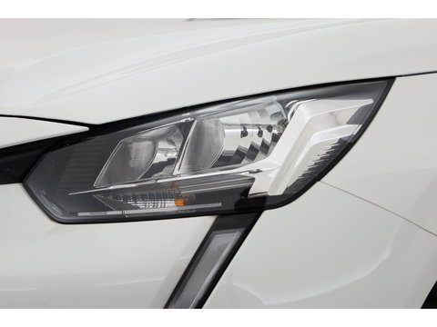 Peugeot 208 1.2 PureTech Allure Pack | Cruise Control | Apple CarPlay & Android Auto | DAB | All Season | PDC + A | Navi