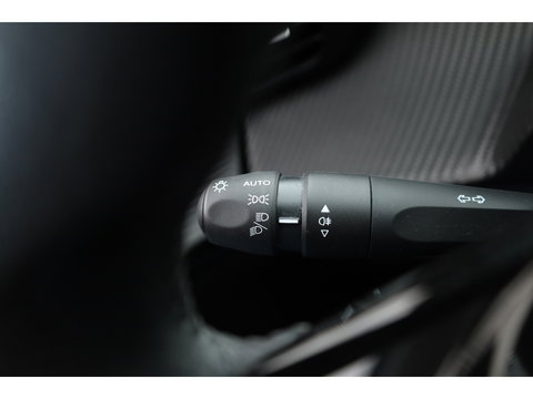 Peugeot 208 1.2 PureTech Allure Pack | Cruise Control | Apple CarPlay & Android Auto | DAB | All Season | PDC + A | Navi