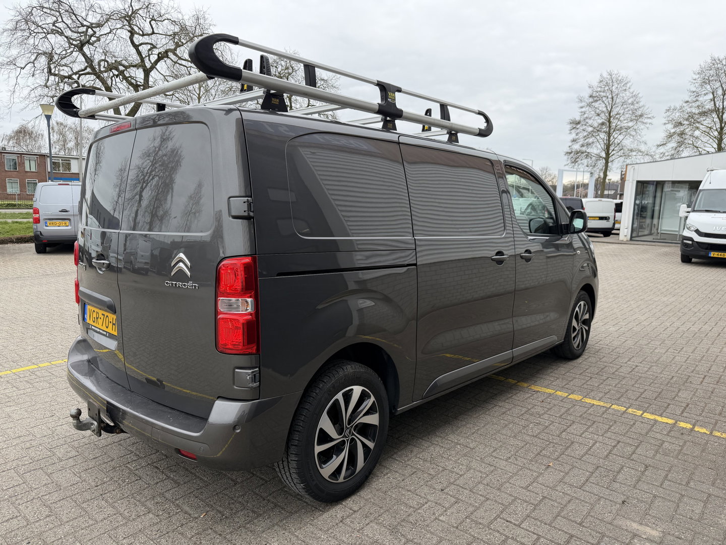 Citroën Jumpy 2.0 BlueHDI automaat 120pk M Driver L2H1 / euro 6 / bpm vrij / camera / vaste prijs rijklaar € 14.950 ex btw / airco / cruise / navi / imperial / trekhaak
