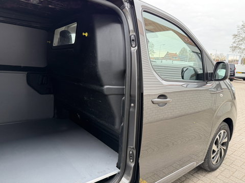 Citroën Jumpy 2.0 BlueHDI automaat 120pk M Driver L2H1 / euro 6 / bpm vrij / camera / vaste prijs rijklaar € 14.950 ex btw / airco / cruise / navi / imperial / trekhaak