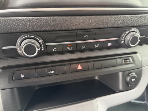 Citroën Jumpy 2.0 BlueHDI automaat 120pk M Driver L2H1 / euro 6 / bpm vrij / camera / vaste prijs rijklaar € 14.950 ex btw / airco / cruise / navi / imperial / trekhaak