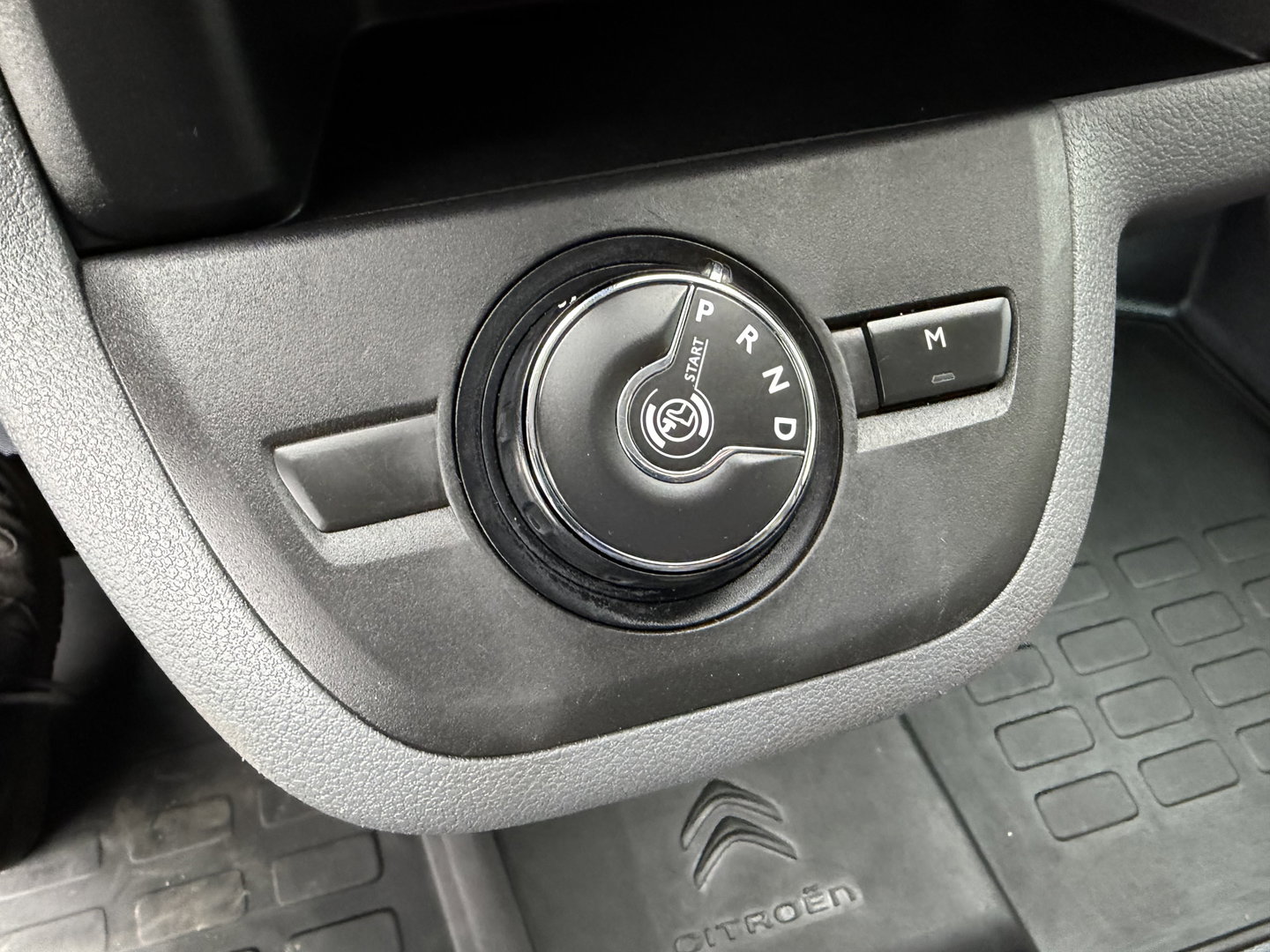 Citroën Jumpy 2.0 BlueHDI automaat 120pk M Driver L2H1 / euro 6 / bpm vrij / camera / vaste prijs rijklaar € 14.950 ex btw / airco / cruise / navi / imperial / trekhaak