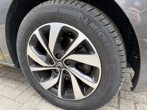 Citroën Jumpy 2.0 BlueHDI automaat 120pk M Driver L2H1 / euro 6 / bpm vrij / camera / vaste prijs rijklaar € 14.950 ex btw / airco / cruise / navi / imperial / trekhaak