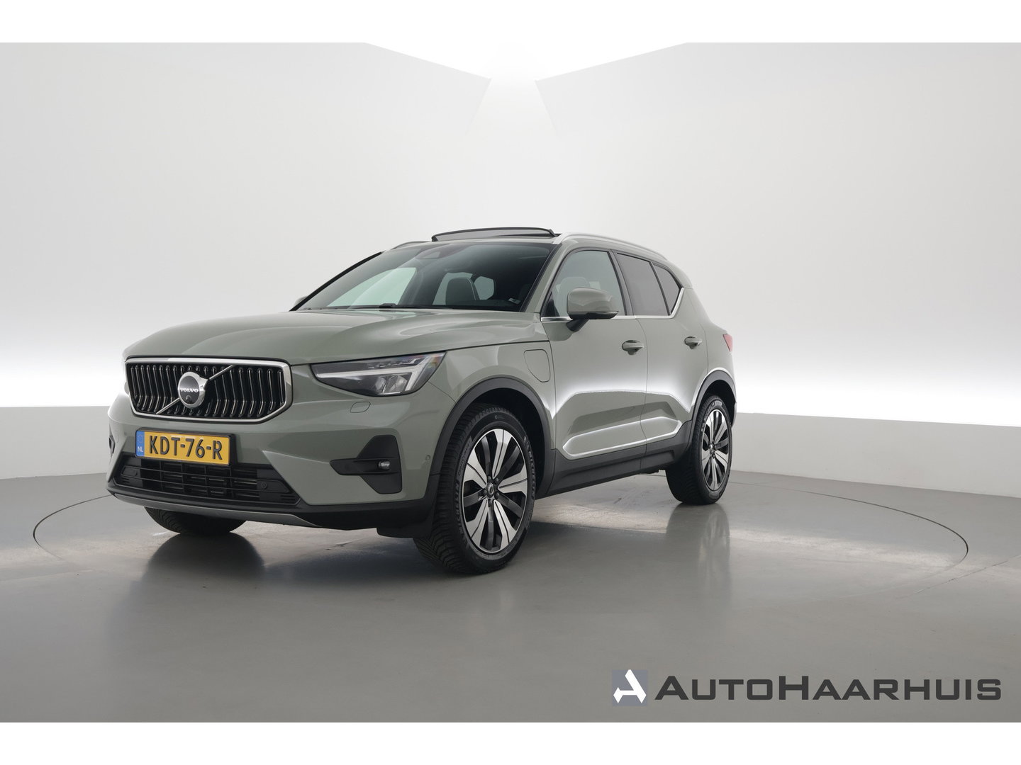 Volvo XC40 1.5 T5 Recharge Inscription | SOH 90,3% | Pilot Assist | Harman Kardon | Pano | Stoel-Stuurverw. | Dodehoek | Camera | PDC V+A