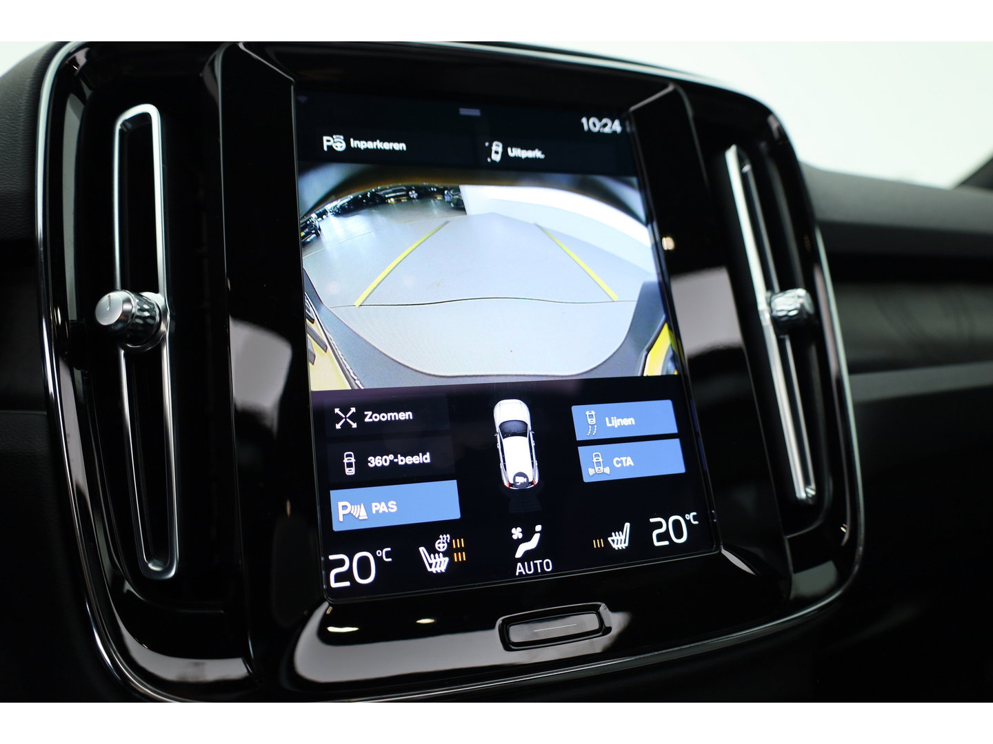 Volvo XC40 1.5 T5 Recharge Inscription | SOH 90,3% | Pilot Assist | Harman Kardon | Pano | Stoel-Stuurverw. | Dodehoek | Camera | PDC V+A