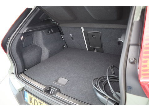 Volvo XC40 1.5 T5 Recharge Inscription | SOH 90,3% | Pilot Assist | Harman Kardon | Pano | Stoel-Stuurverw. | Dodehoek | Camera | PDC V+A