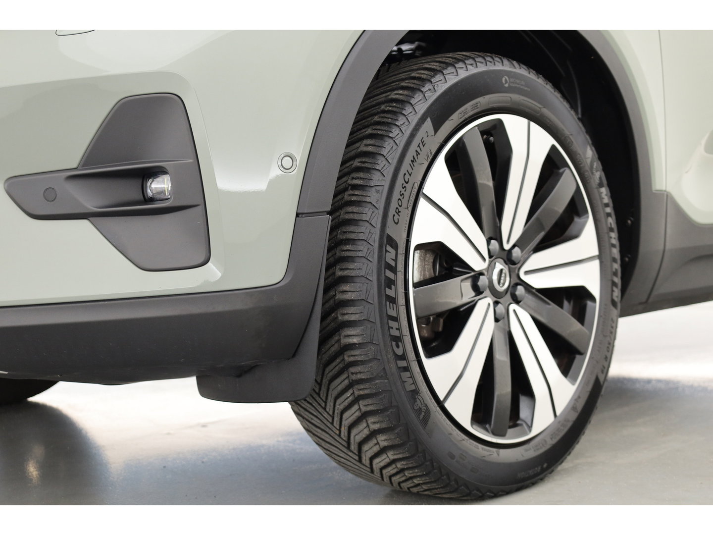 Volvo XC40 1.5 T5 Recharge Inscription | SOH 90,3% | Pilot Assist | Harman Kardon | Pano | Stoel-Stuurverw. | Dodehoek | Camera | PDC V+A