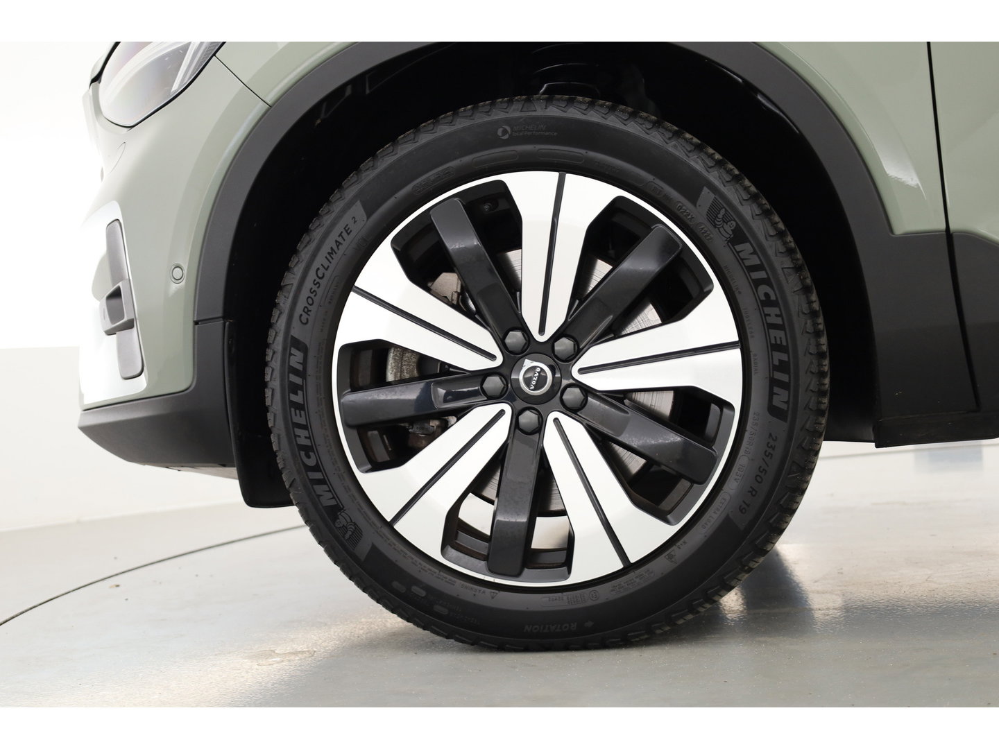 Volvo XC40 1.5 T5 Recharge Inscription | SOH 90,3% | Pilot Assist | Harman Kardon | Pano | Stoel-Stuurverw. | Dodehoek | Camera | PDC V+A