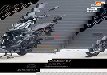 Honda X-ADV - 750 | Akra | Mistlampen | Valbeugels |  Custom zadel