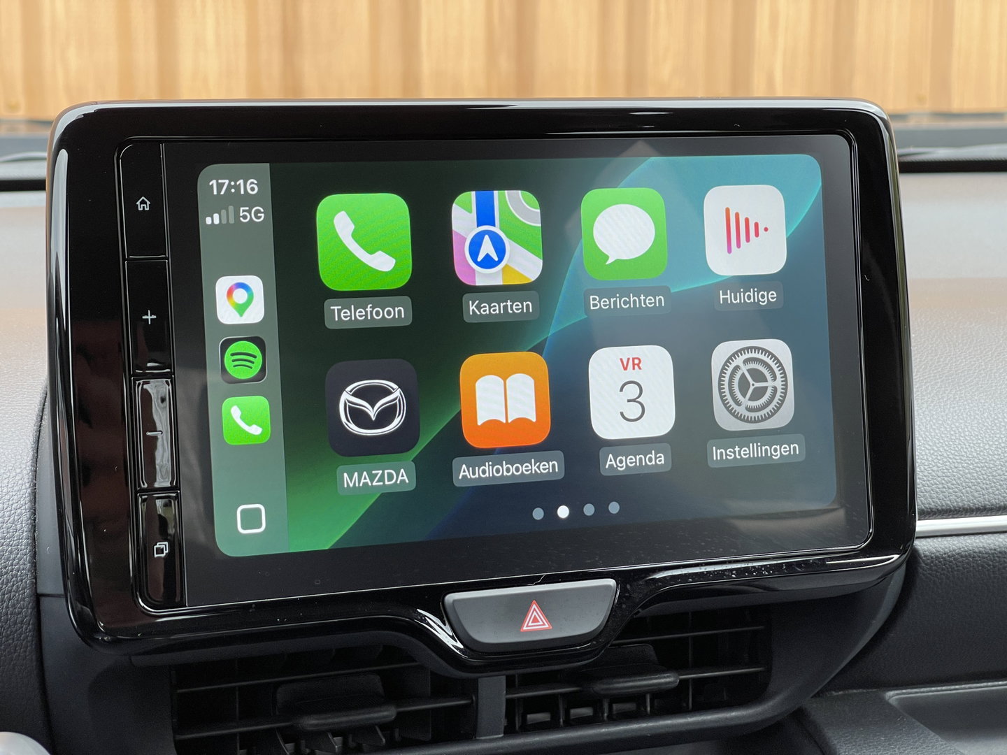 Mazda 2 Hybrid 1.5 Centre-line | Apple Carplay | DAB+ | Airconditioning | Adaptieve Cruise Control | Stoelverwarming |