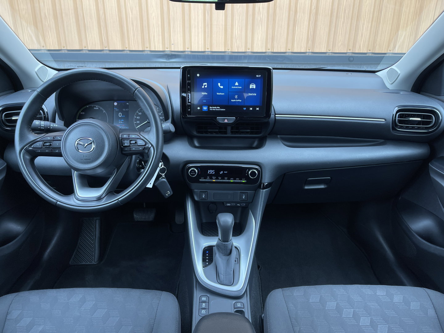 Mazda 2 Hybrid 1.5 Centre-line | Apple Carplay | DAB+ | Airconditioning | Adaptieve Cruise Control | Stoelverwarming |