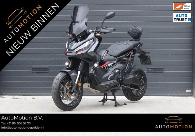 Honda X-ADV - 750 | Akra | Mistlampen | Valbeugels |  Custom zadel