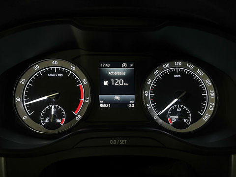 Škoda Kodiaq 1.5 TSI Business Edition | Cruise Control | Parkeersensoren | Apple Carplay |  Android Auto | Led Verlichting | Trekhaak | Front Assist | DAB |