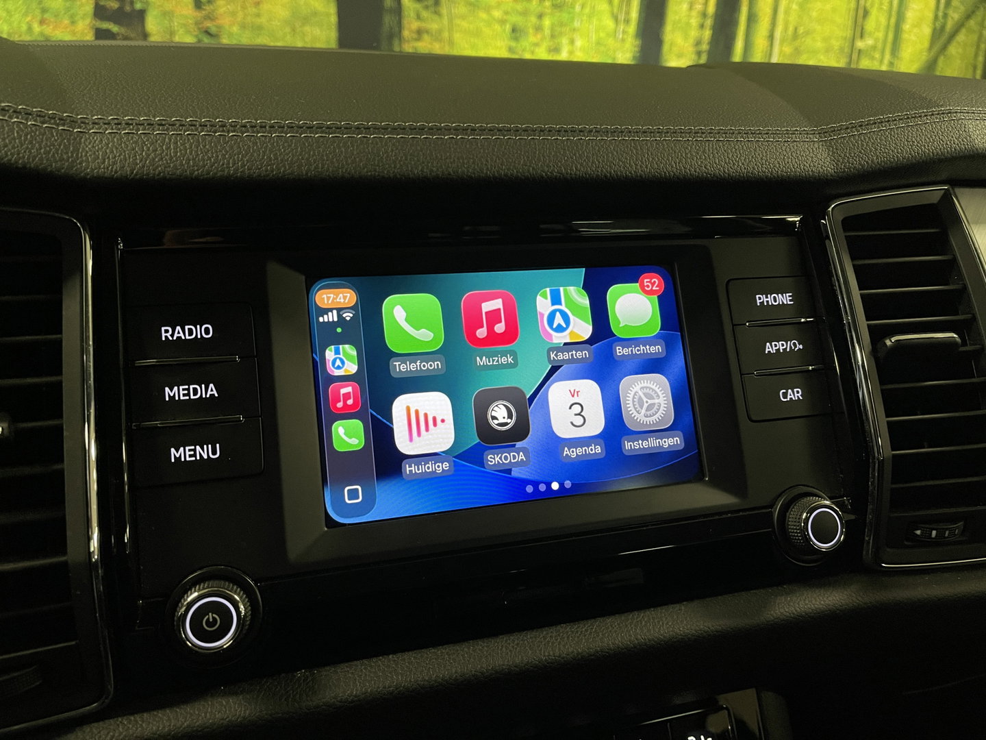 Škoda Kodiaq 1.5 TSI Business Edition | Cruise Control | Parkeersensoren | Apple Carplay |  Android Auto | Led Verlichting | Trekhaak | Front Assist | DAB |