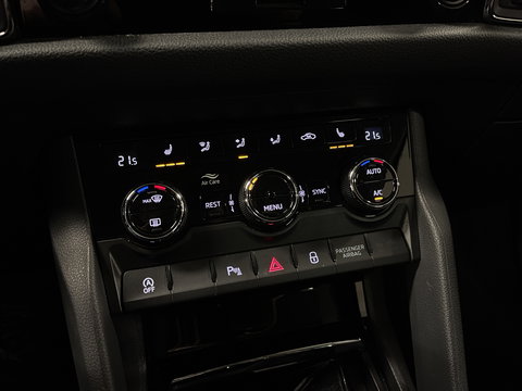 Škoda Kodiaq 1.5 TSI Business Edition | Cruise Control | Parkeersensoren | Apple Carplay |  Android Auto | Led Verlichting | Trekhaak | Front Assist | DAB |