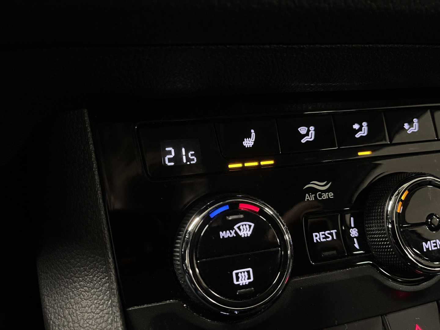 Škoda Kodiaq 1.5 TSI Business Edition | Cruise Control | Parkeersensoren | Apple Carplay |  Android Auto | Led Verlichting | Trekhaak | Front Assist | DAB |