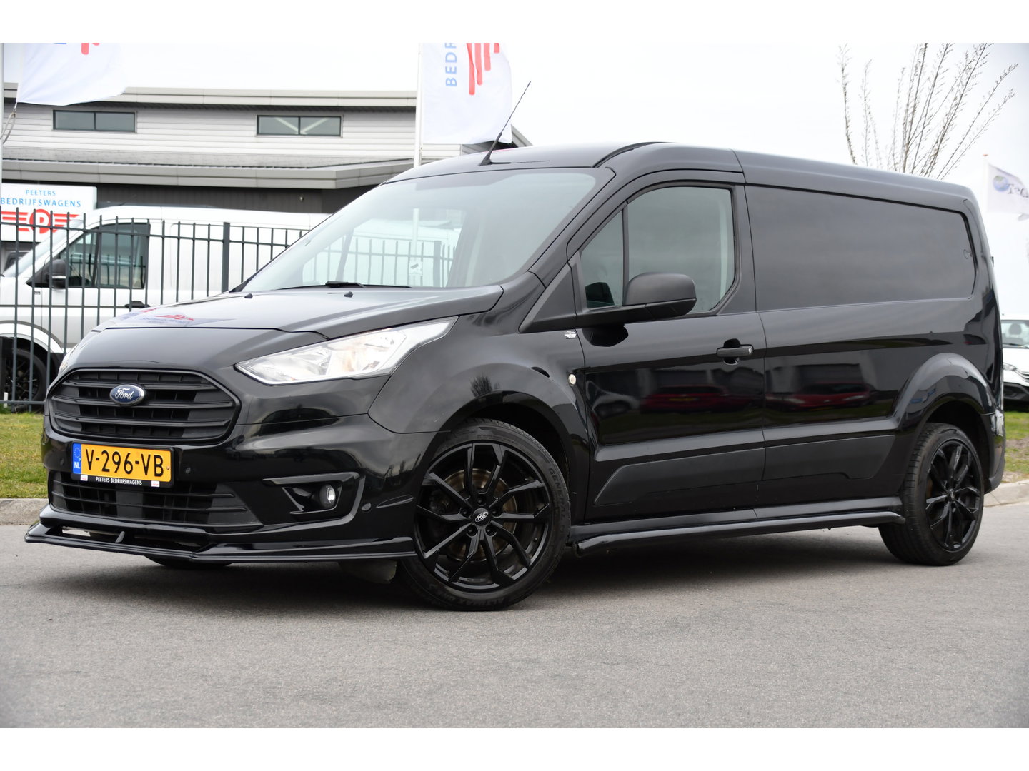 Ford Transit Connect 1.5 EcoBlue L2 Black Edition Cruise, 100pk, Trekhaak, Voorruit verwarming, Airco Sensoren, Uniek!