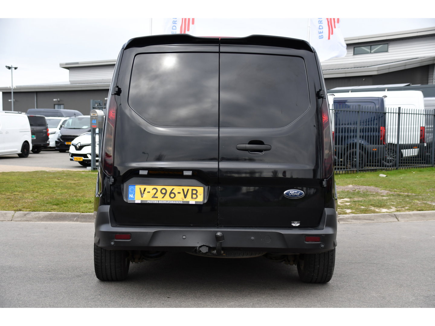 Ford Transit Connect 1.5 EcoBlue L2 Black Edition Cruise, 100pk, Trekhaak, Voorruit verwarming, Airco Sensoren, Uniek!