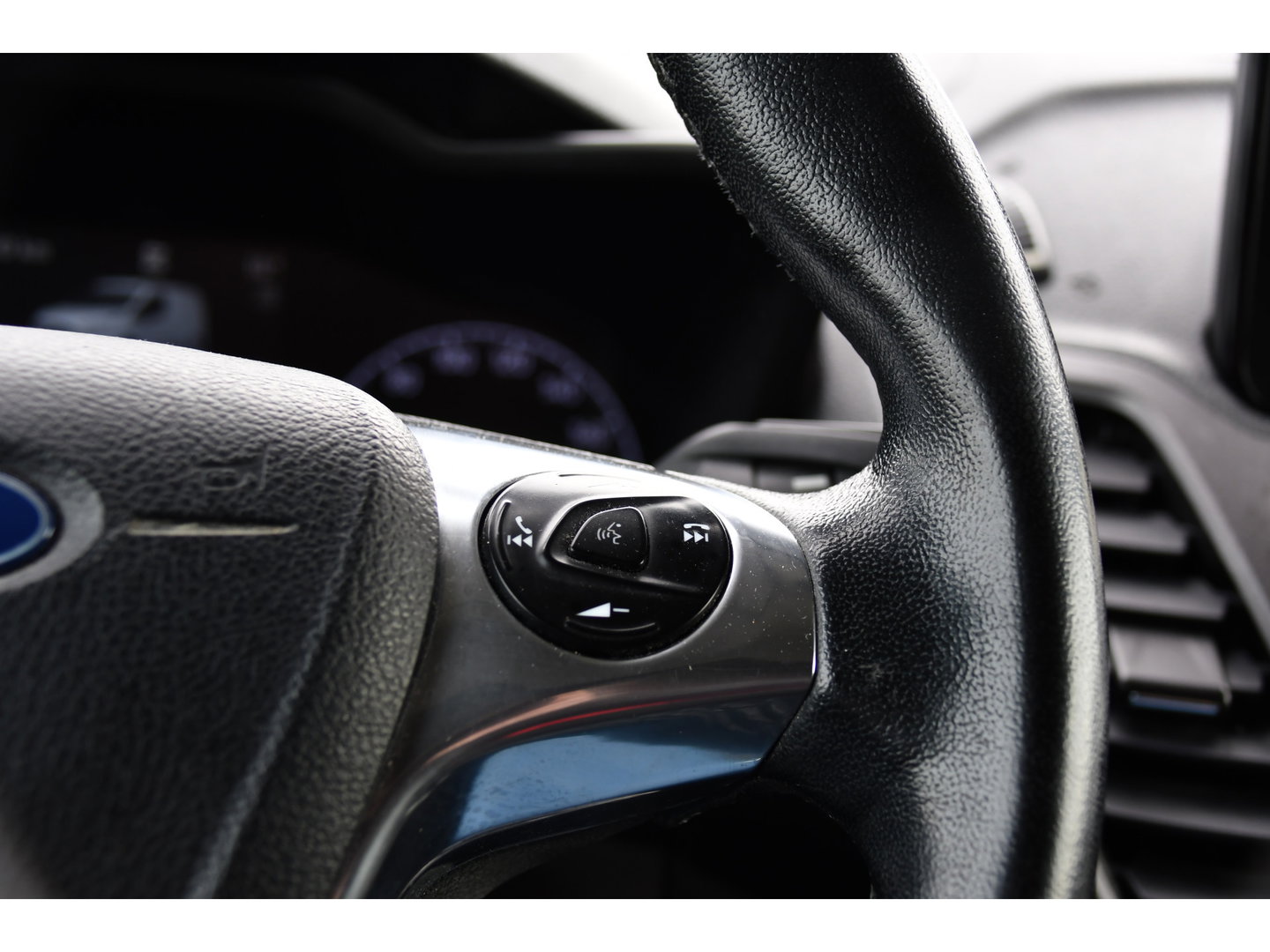 Ford Transit Connect 1.5 EcoBlue L2 Camera, Cruise, Carplay, Stoelverwarming, Automaat, 100pk, Trekhaak, Uniek!