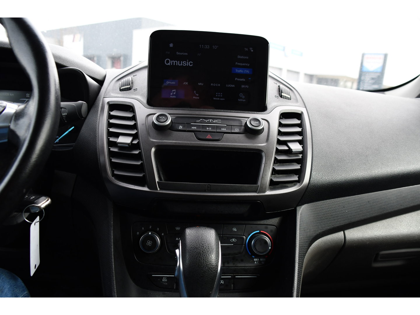 Ford Transit Connect 1.5 EcoBlue L2 Camera, Cruise, Carplay, Stoelverwarming, Automaat, 100pk, Trekhaak, Uniek!