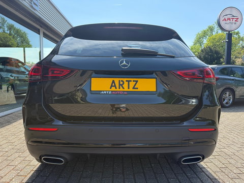 Mercedes-Benz GLA 250 e AMG Black Line I Panoramadak I Multibeam