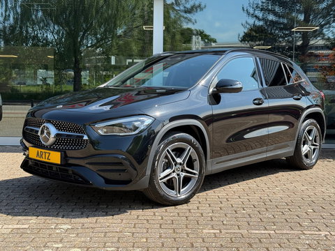 Mercedes-Benz GLA 250 e AMG Black Line I Panoramadak I Multibeam