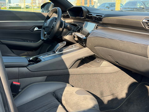 Peugeot 508 1.6 HYbrid Peugeot Sport Engineered