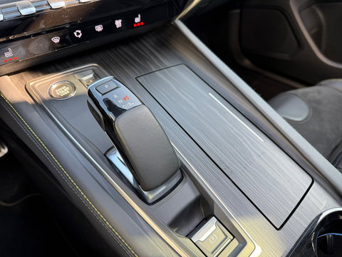 Peugeot 508 1.6 HYbrid Peugeot Sport Engineered