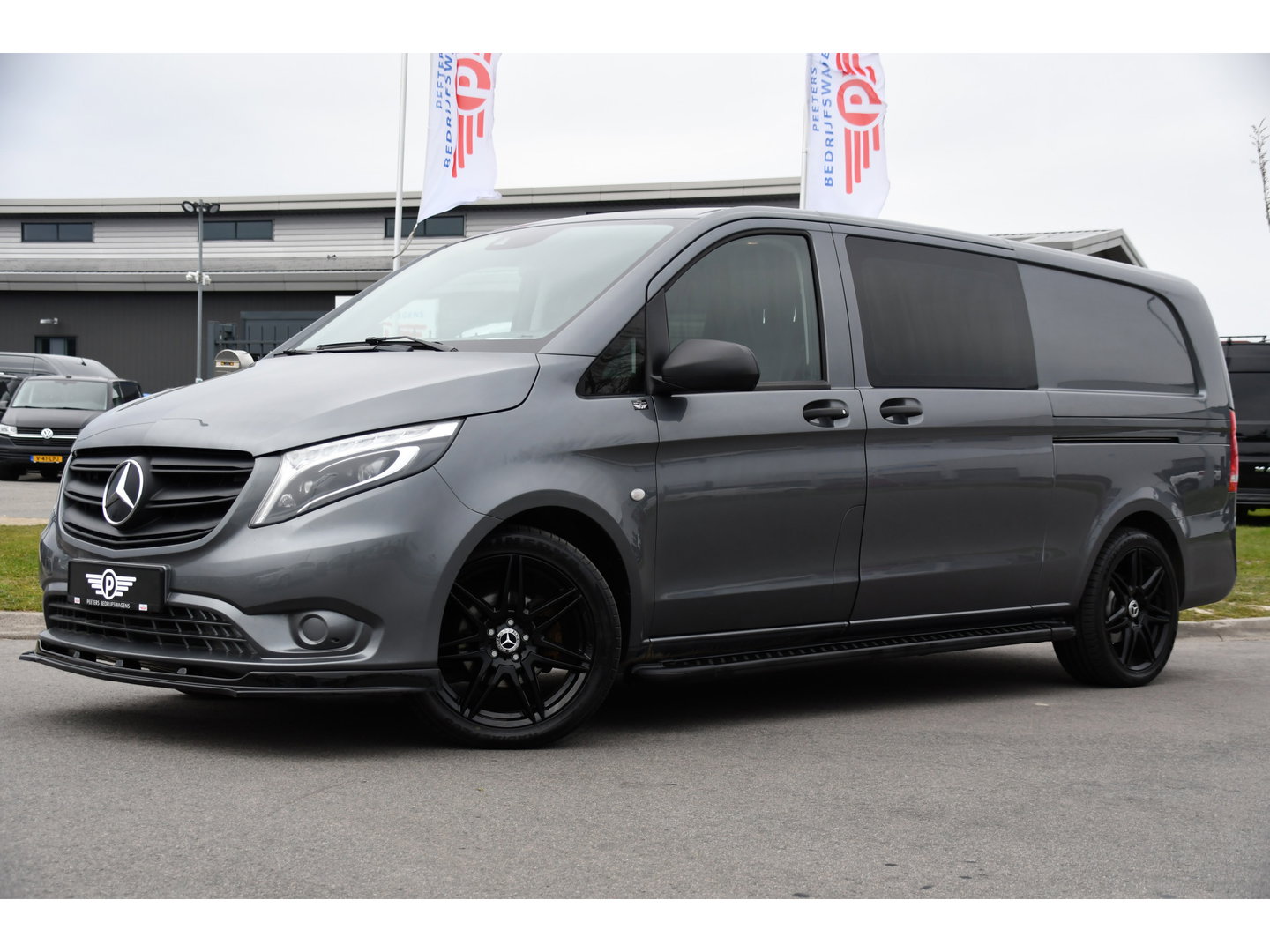 Mercedes-Benz Vito 116 CDI L3 DC PB Edition Camera, Cruise, Carplay, LED, Leder, 2 x Schuifdeur, Automaat, Stoelverwarming, 164pk, Trekhaak, Uniek!