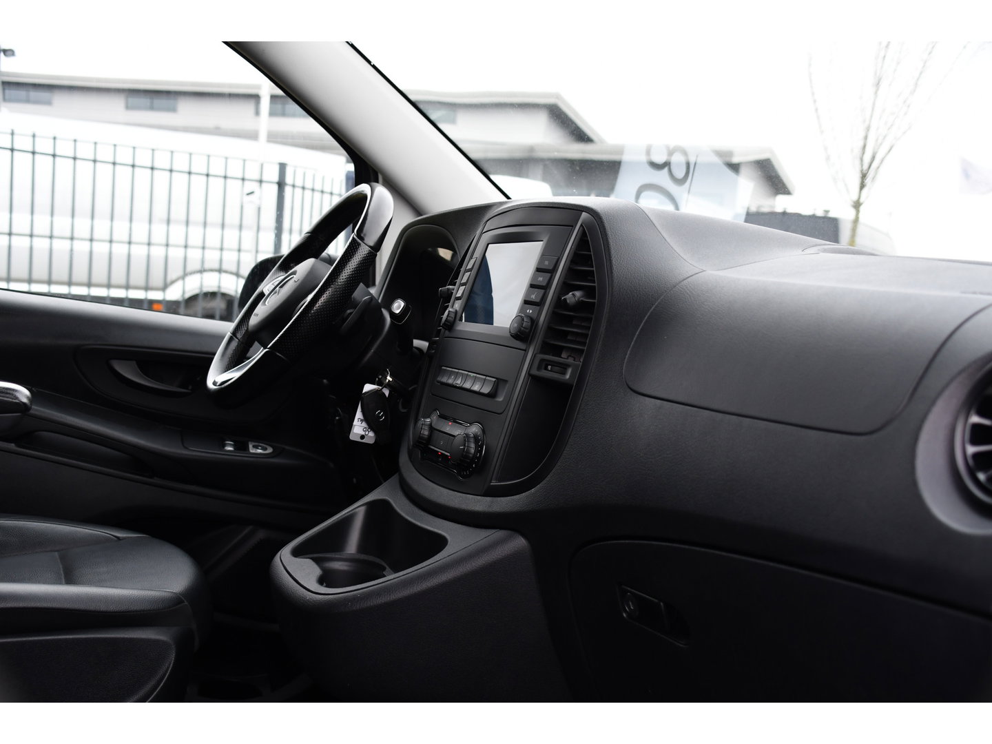 Mercedes-Benz Vito 116 CDI L3 DC PB Edition Camera, Cruise, Carplay, LED, Leder, 2 x Schuifdeur, Automaat, Stoelverwarming, 164pk, Trekhaak, Uniek!