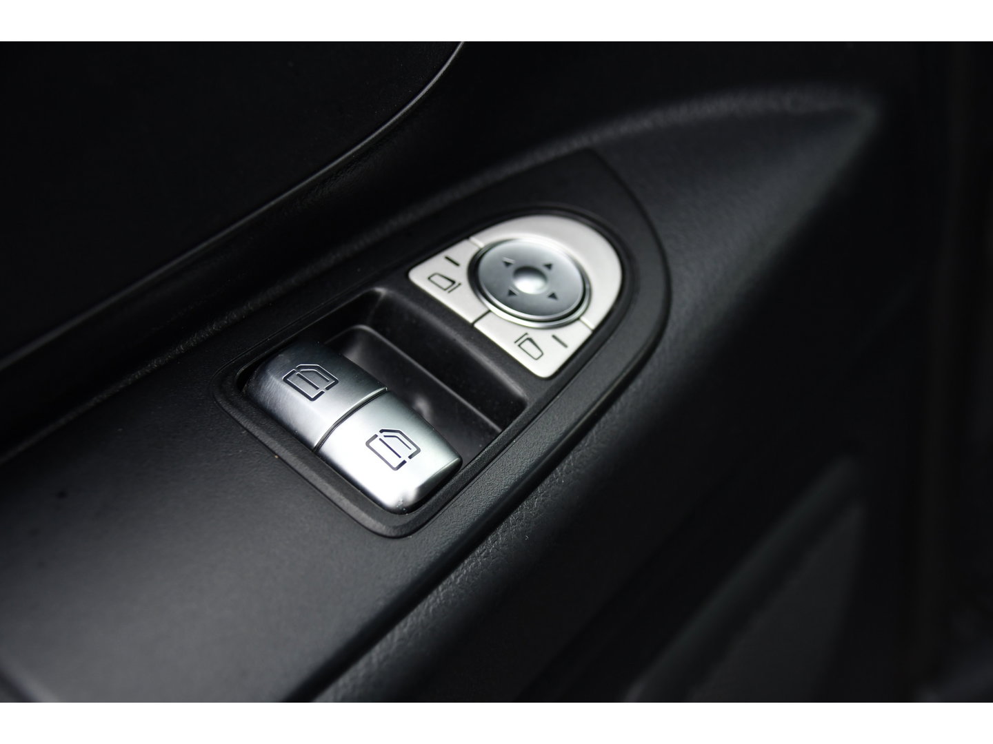 Mercedes-Benz Vito 116 CDI L3 DC PB Edition Camera, Cruise, Carplay, LED, Leder, 2 x Schuifdeur, Automaat, Stoelverwarming, 164pk, Trekhaak, Uniek!