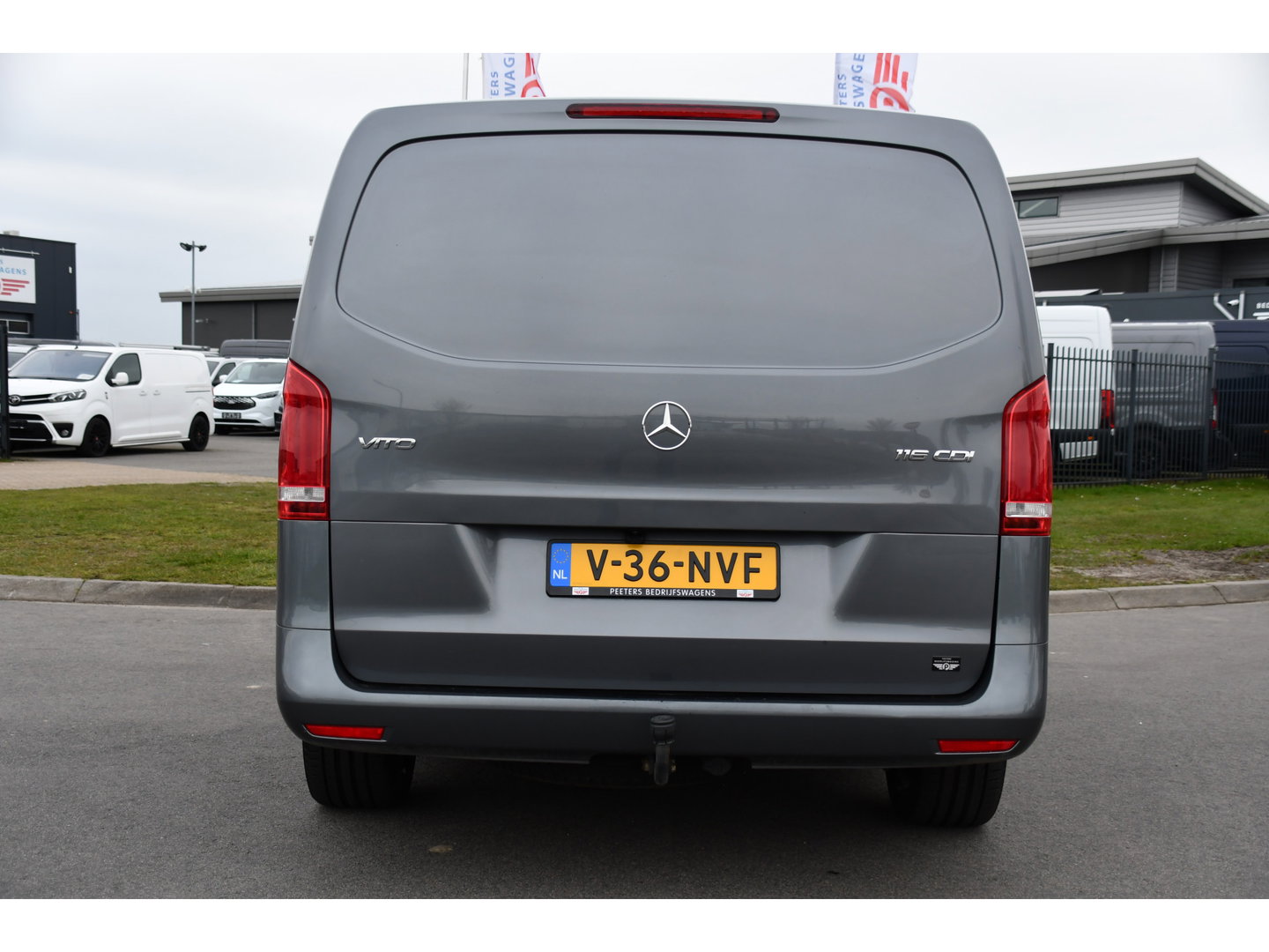 Mercedes-Benz Vito 116 CDI L3 DC PB Edition Camera, Cruise, Carplay, LED, Leder, 2 x Schuifdeur, Automaat, Stoelverwarming, 164pk, Trekhaak, Uniek!