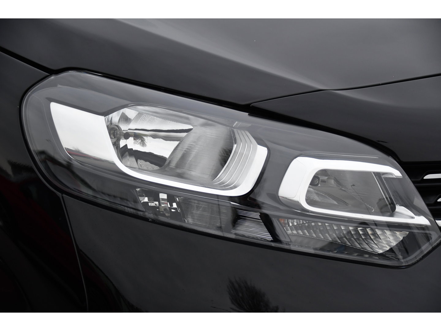 Opel Vivaro 2.0 CDTI L3H1 DC Black Edition Camera, Cruise, Carplay, Stoelverwarming, 2 x Schuifdeur, Sensoren, Clima, Trekhaak, multimedia, Uniek!