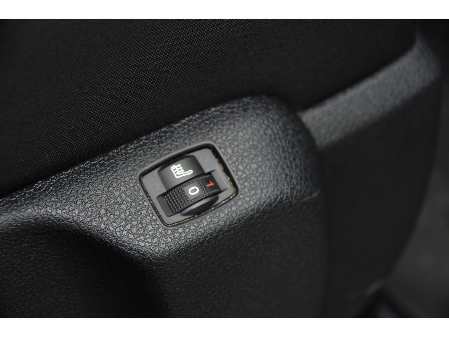 Opel Vivaro 2.0 CDTI L3H1 DC Black Edition Camera, Cruise, Carplay, Stoelverwarming, 2 x Schuifdeur, Sensoren, Clima, Trekhaak, multimedia, Uniek!