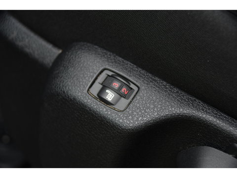 Opel Vivaro 2.0 CDTI L3H1 DC Black Edition Camera, Cruise, Carplay, Stoelverwarming, 2 x Schuifdeur, Sensoren, Clima, Trekhaak, multimedia, Uniek!