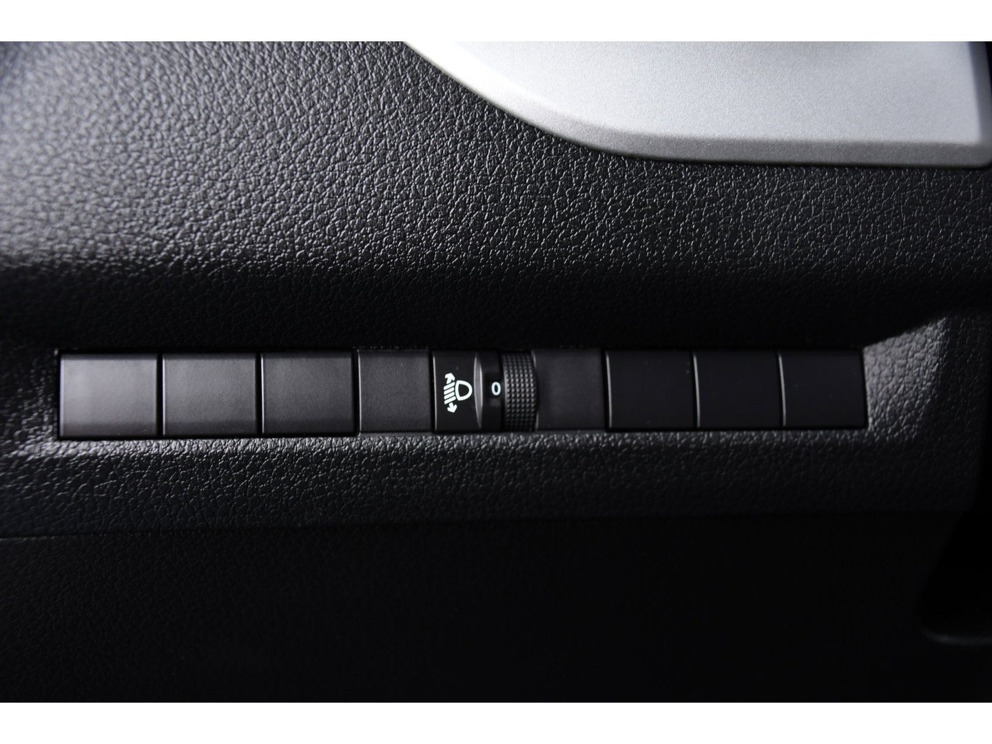 Opel Vivaro 2.0 CDTI L3H1 DC Black Edition Camera, Cruise, Carplay, Stoelverwarming, 2 x Schuifdeur, Sensoren, Clima, Trekhaak, multimedia, Uniek!