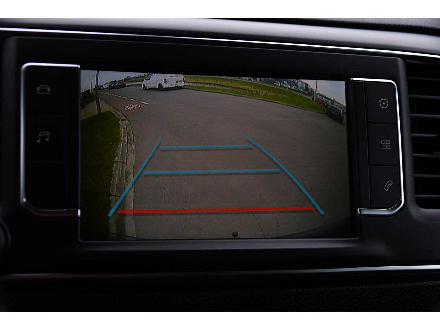 Opel Vivaro 2.0 CDTI L3H1 DC Black Edition Camera, Cruise, Carplay, Stoelverwarming, 2 x Schuifdeur, Sensoren, Clima, Trekhaak, multimedia, Uniek!