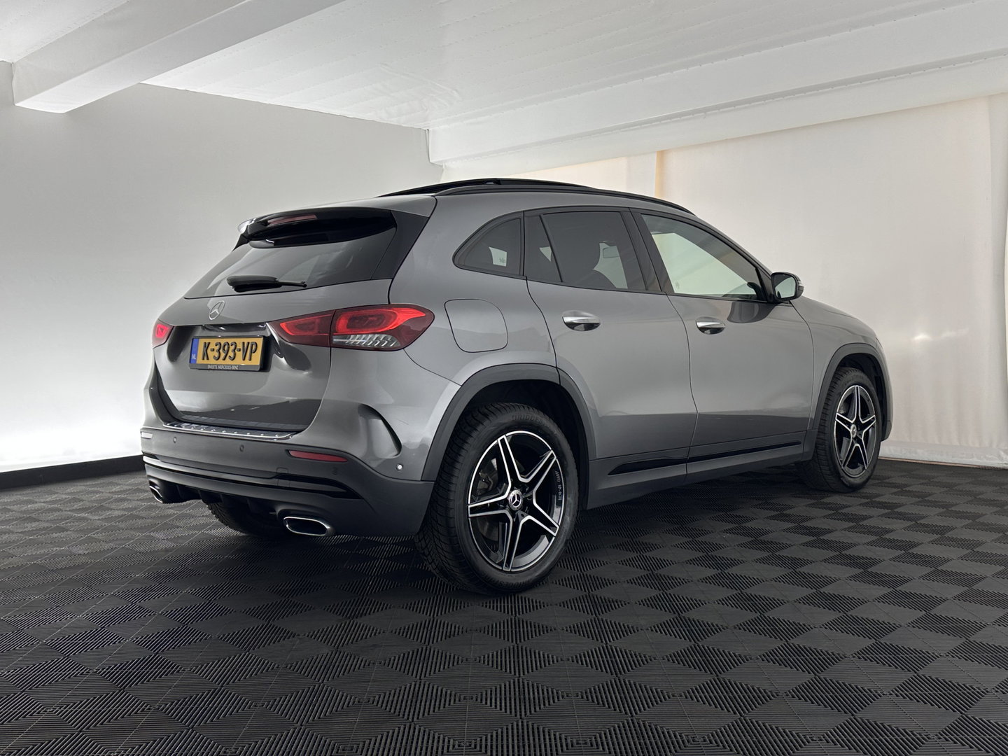 Mercedes-Benz GLA 250 e Business Solution AMG Limited (INCL-BTW) Aut. *PANO | LEATHER-MICORFIBRE | MEMORY-PACK | WIDESCREEN-COCKPIT | MULTIBEAM-LED | AMBIENTLIGHT | KEYLESS | CAMERA | M-BUX-NAVI | ECC | SHIFTPADDLES | PDC | CRUISE | DAB | HEATED