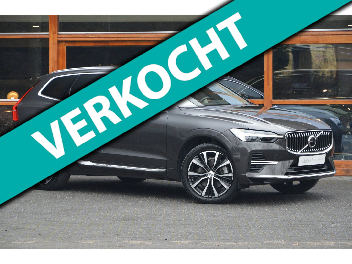 Volvo XC60 T6 Hybride AWD Plus Bright LONG RANGE | Head-Up display | Panoramadak | Stoel + Stuur Verwarmd | Adaptive Cruise |