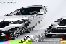 BMW X1 - xDrive20i Sport Line High Executive Facelift 192 PK | Pano | CarPlay | Leder | Stoelverwarming | Cruise | Pdc | Led |