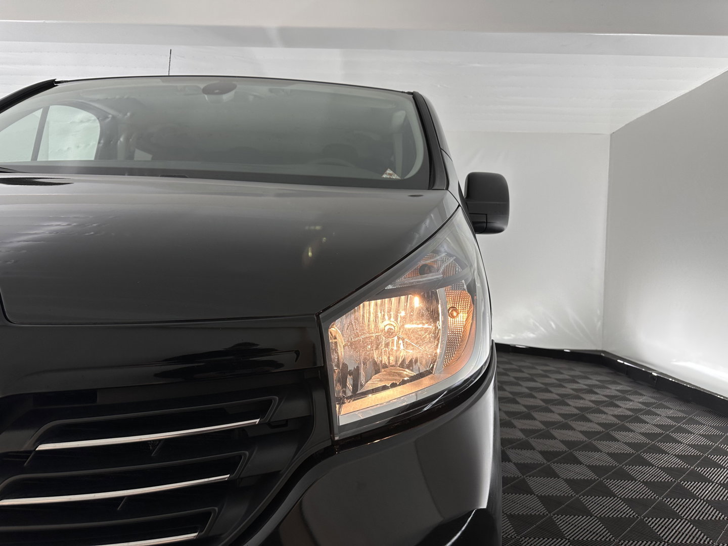 Renault Trafic 1.6 dCi T29 L2H1 DC Comfort Energy (6-Pers) *DOUBLE-CABIN | AIRCO | NAVI-FULLMAP | CRUISE | PDC | 2X-SLINDINGDOOR | COMFORTSEATS | PRIVACYGLASS | TOWBAR | DAB | 17''ALU *