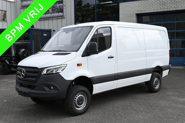 Mercedes-Benz Sprinter - 319 CDI L2H1 4x4 LED, Trekhaak, MBUX met camera en parkeerpakket