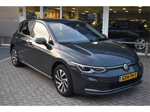 Volkswagen Golf 1.4 eHybrid Style, BOEKJES,NAP EN ONDERHOUDSHISTORIE